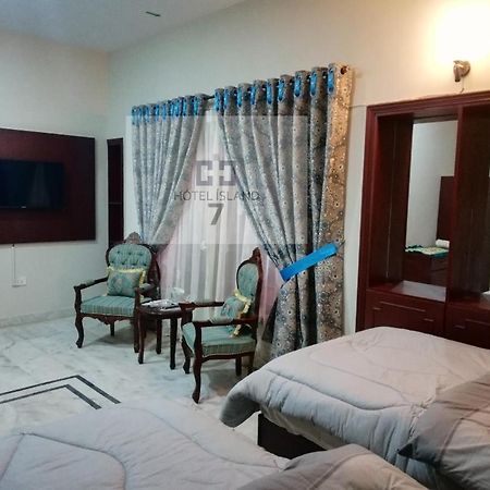 Hotel 7Island Karaczi Zewnętrze zdjęcie