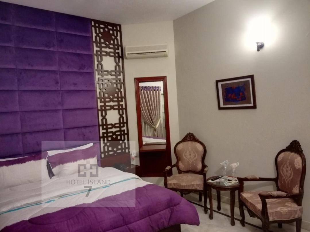 Hotel 7Island Karaczi Zewnętrze zdjęcie