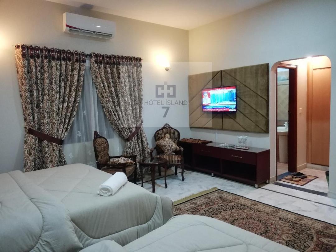 Hotel 7Island Karaczi Zewnętrze zdjęcie