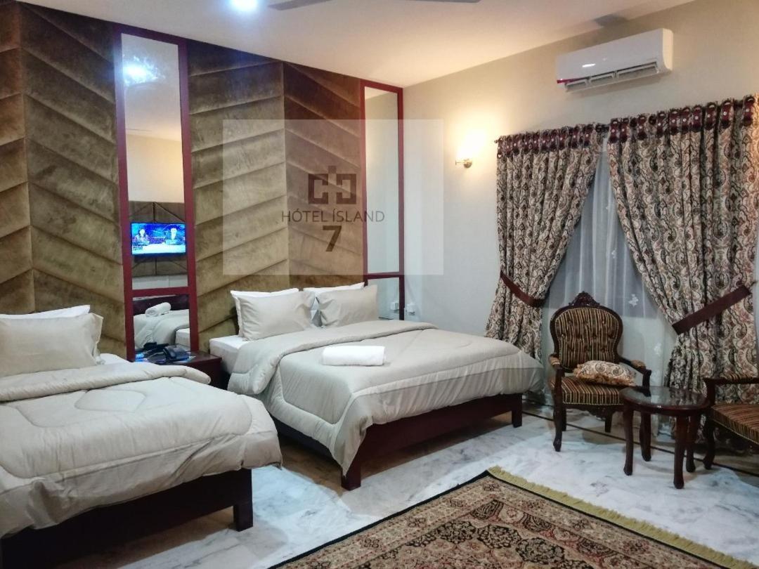 Hotel 7Island Karaczi Zewnętrze zdjęcie